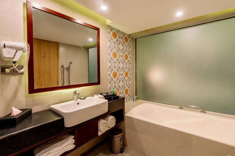 Best Western Heritage Cox's Bazar Exterior foto